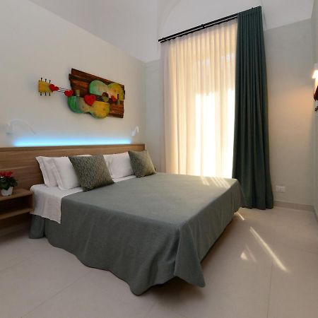 Dimora Del Cuore Guest House In Centro Vieste Bagian luar foto