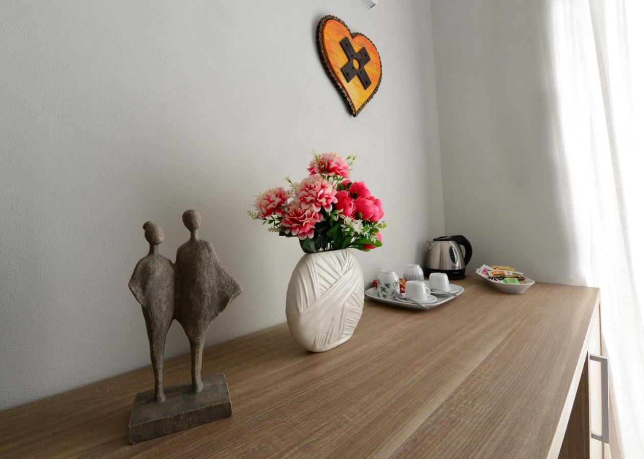 Dimora Del Cuore Guest House In Centro Vieste Bagian luar foto
